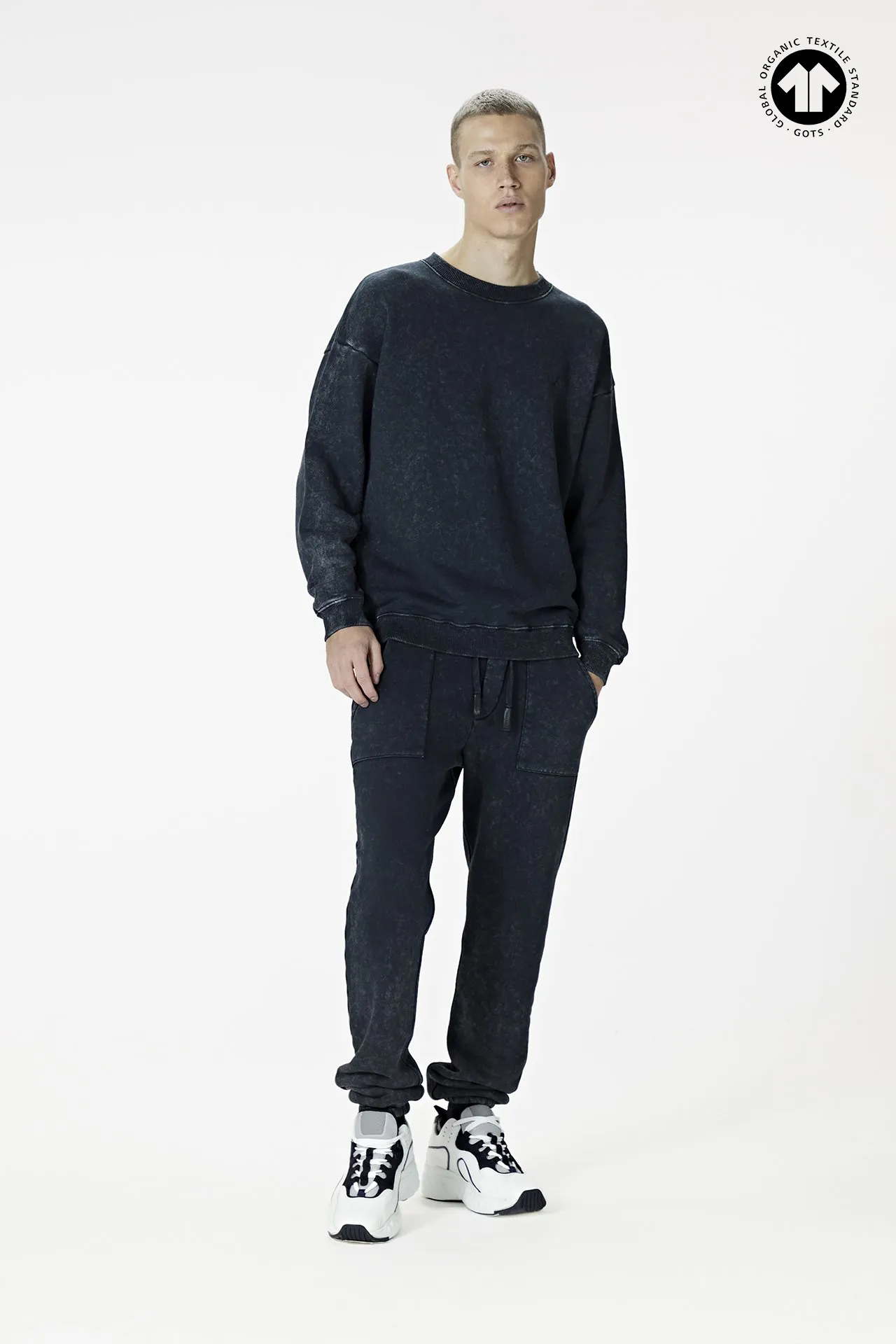 530 Washed Black Sweatshirt (Man)