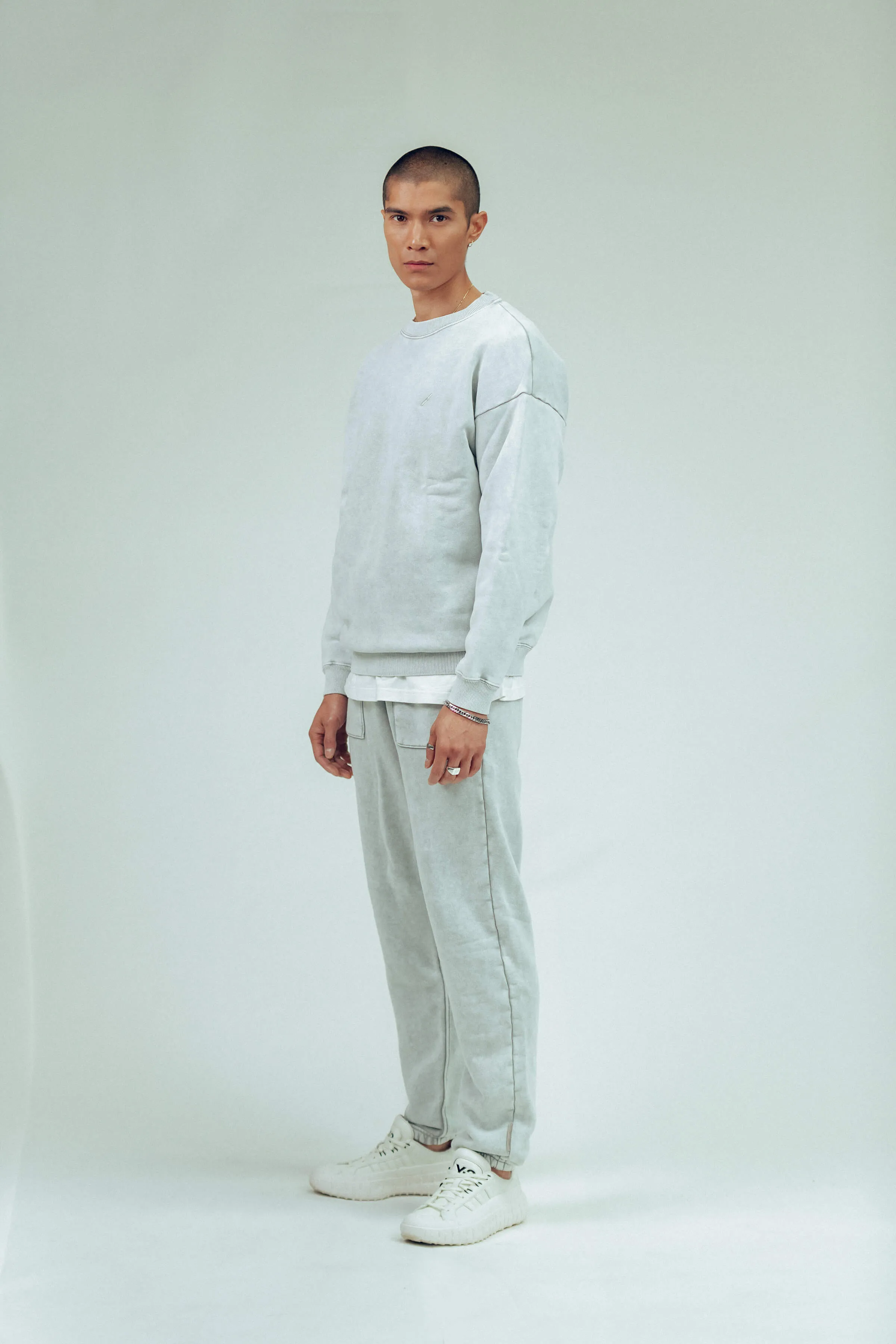 530 Washed Stone Grey Sweatshirt (Man)