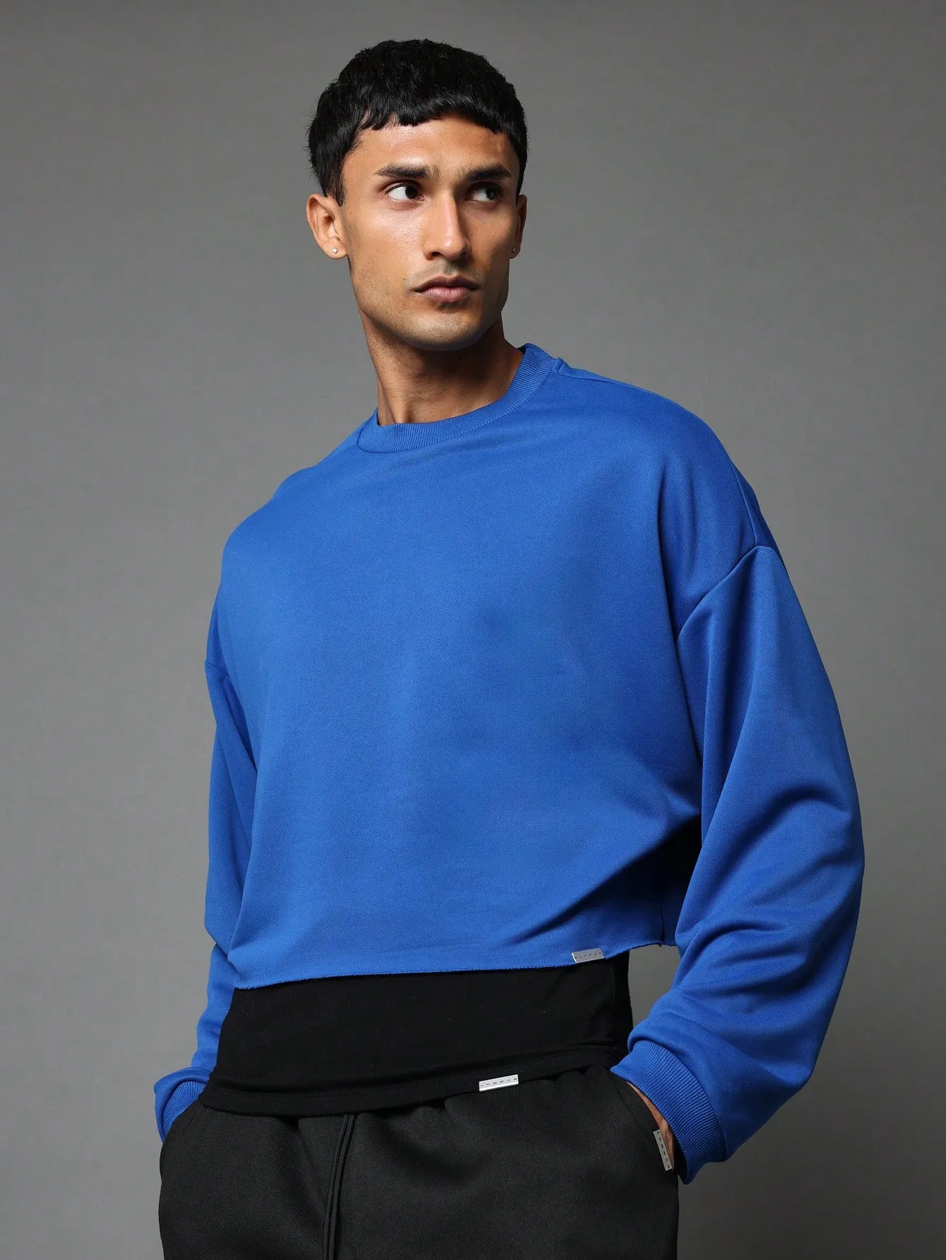 SUMWON Crop Fit Raw Hem Sweatshirt With Back Graphic Print
