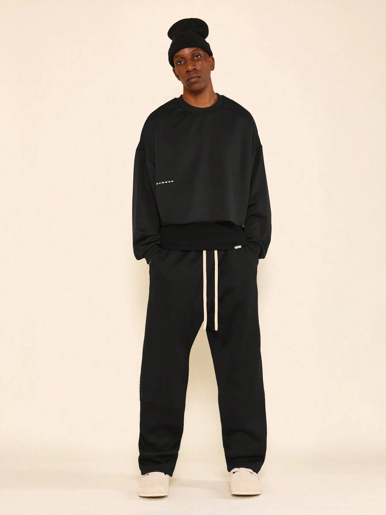 SUMWON Crop Fit Raw Hem Sweatshirt With Back Graphic Print