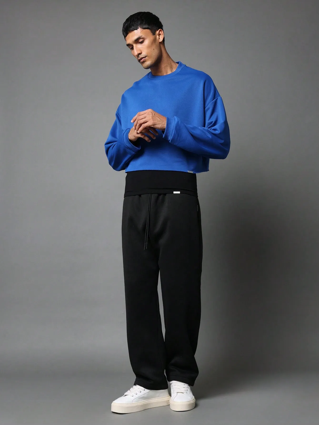 SUMWON Crop Fit Raw Hem Sweatshirt With Back Graphic Print